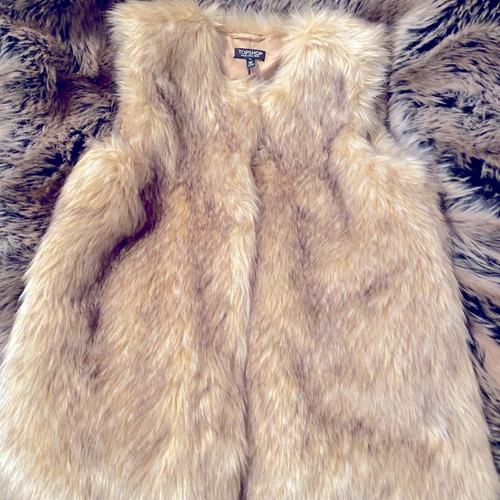 Topshop faux fur vest, new with tags